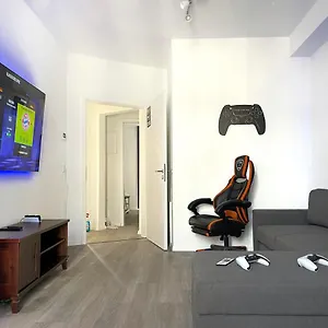 Gaming Ps5 + 65 Zoll 4k Tv Mit Balkon Apartment Dortmund